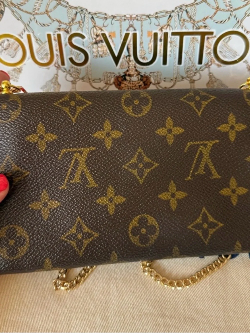 💯Authentic Louis Vuitton Sarah Long Wallet converted into a crossbody w/chain - Picture 2 of 11